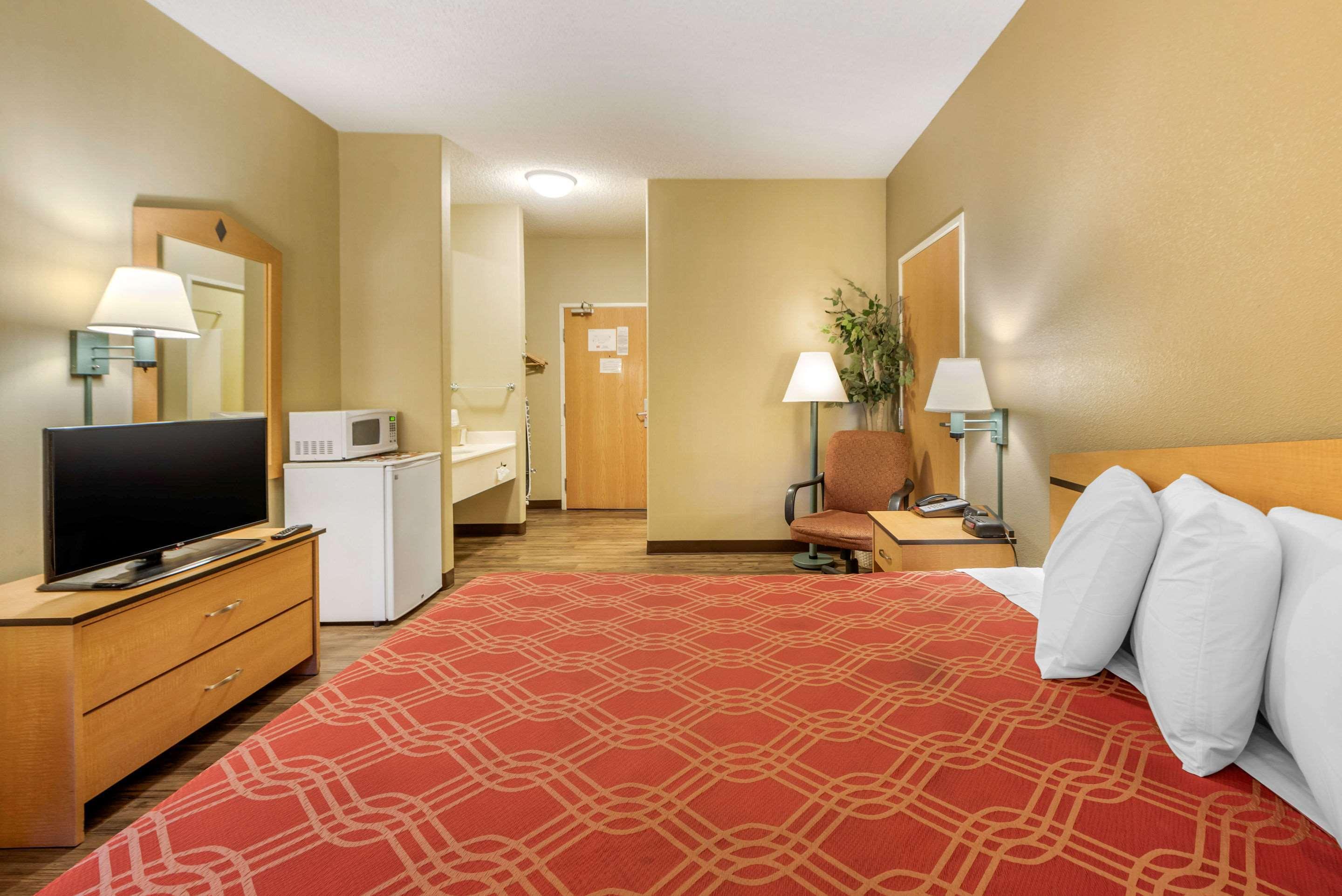 Econo Lodge Airport/Colorado Springs Dış mekan fotoğraf